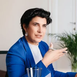 Mag. Eva Novak – Personal & Organisation